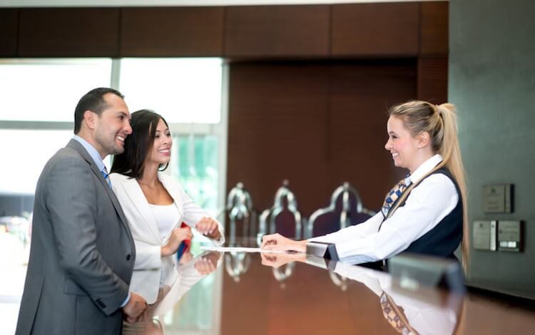 10 Tips for Hotel Front Desk to Always Be Prepared for The Next Guest