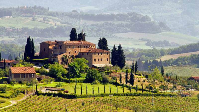 hotels in rural location like this one in tuscany