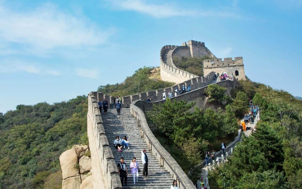 tourists on the great wall showing Chinese tourism is starting to return