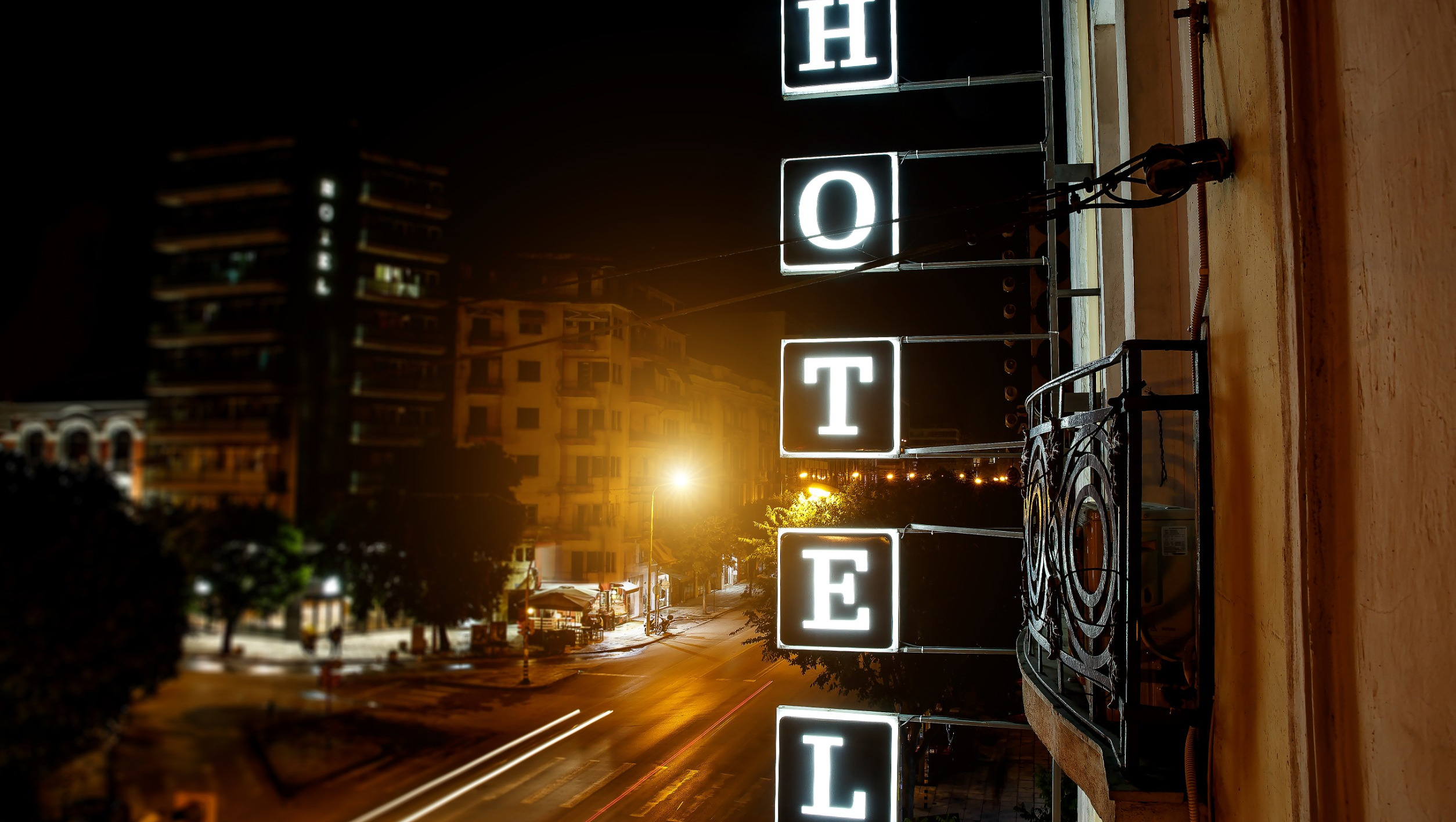 city hotels neon sign