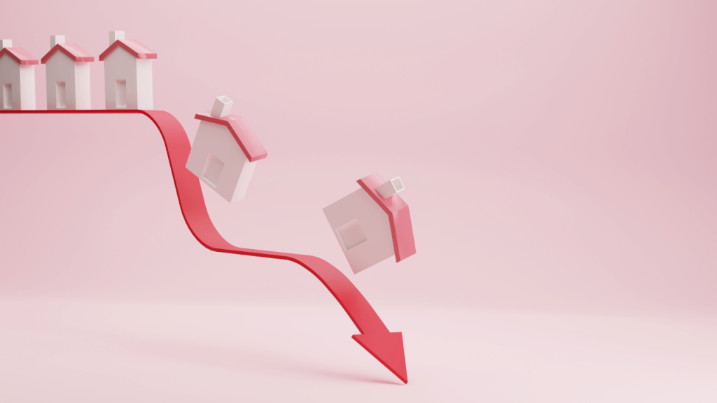 hotel icons falling down a declining arrow reflecting the reality that more direct bookings can mean less total revenue