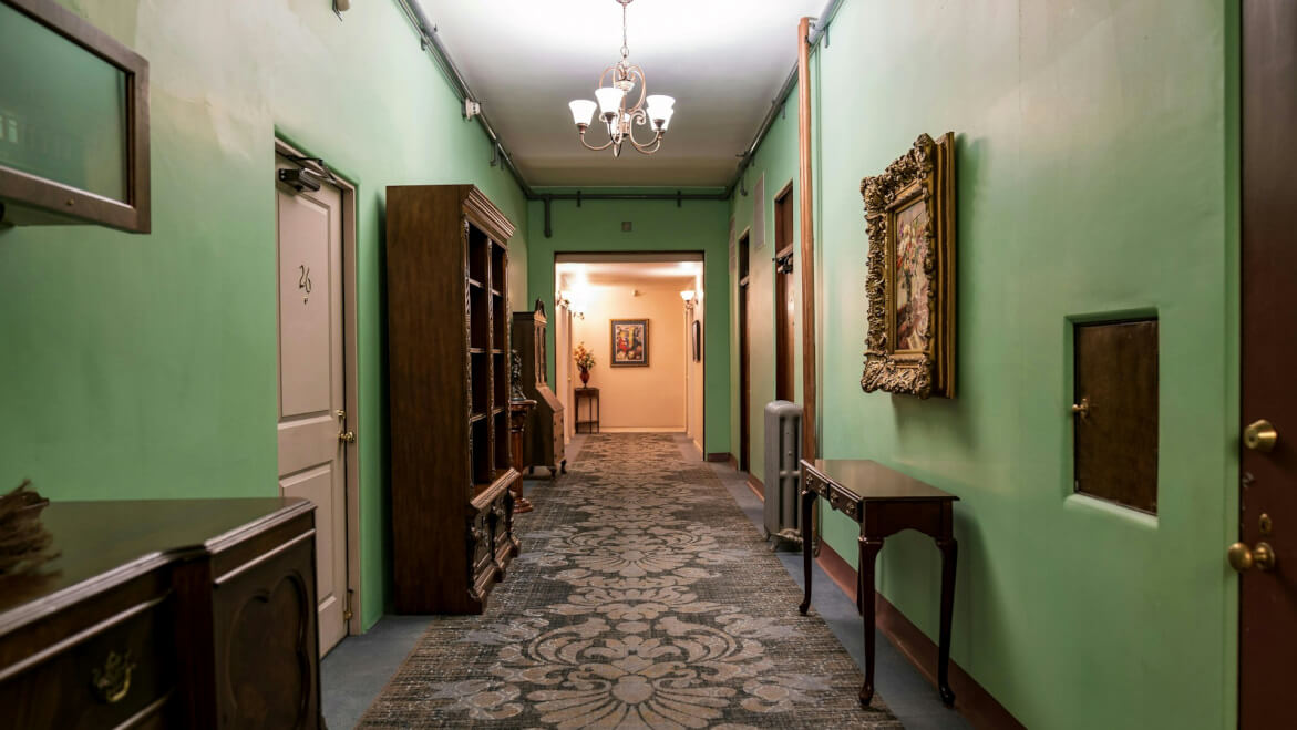 old hotel hallway reflecting the importance for hotels to check their photos and which ones are actually showing on the brand distribution networks