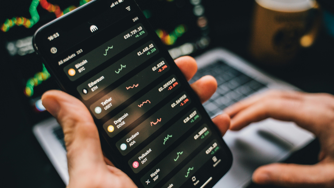 currency trading portfolio reflecting how hotels should view distribution as an investment portfolio rather than pretending it is a spreadsheet